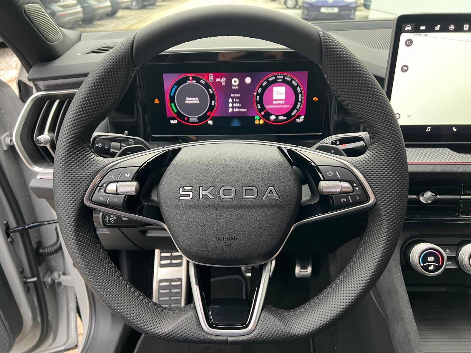 Fahrzeugabbildung SKODA Kodiaq Sportline 1.5 TSI IV DSG *AHK, Navi, ACC*