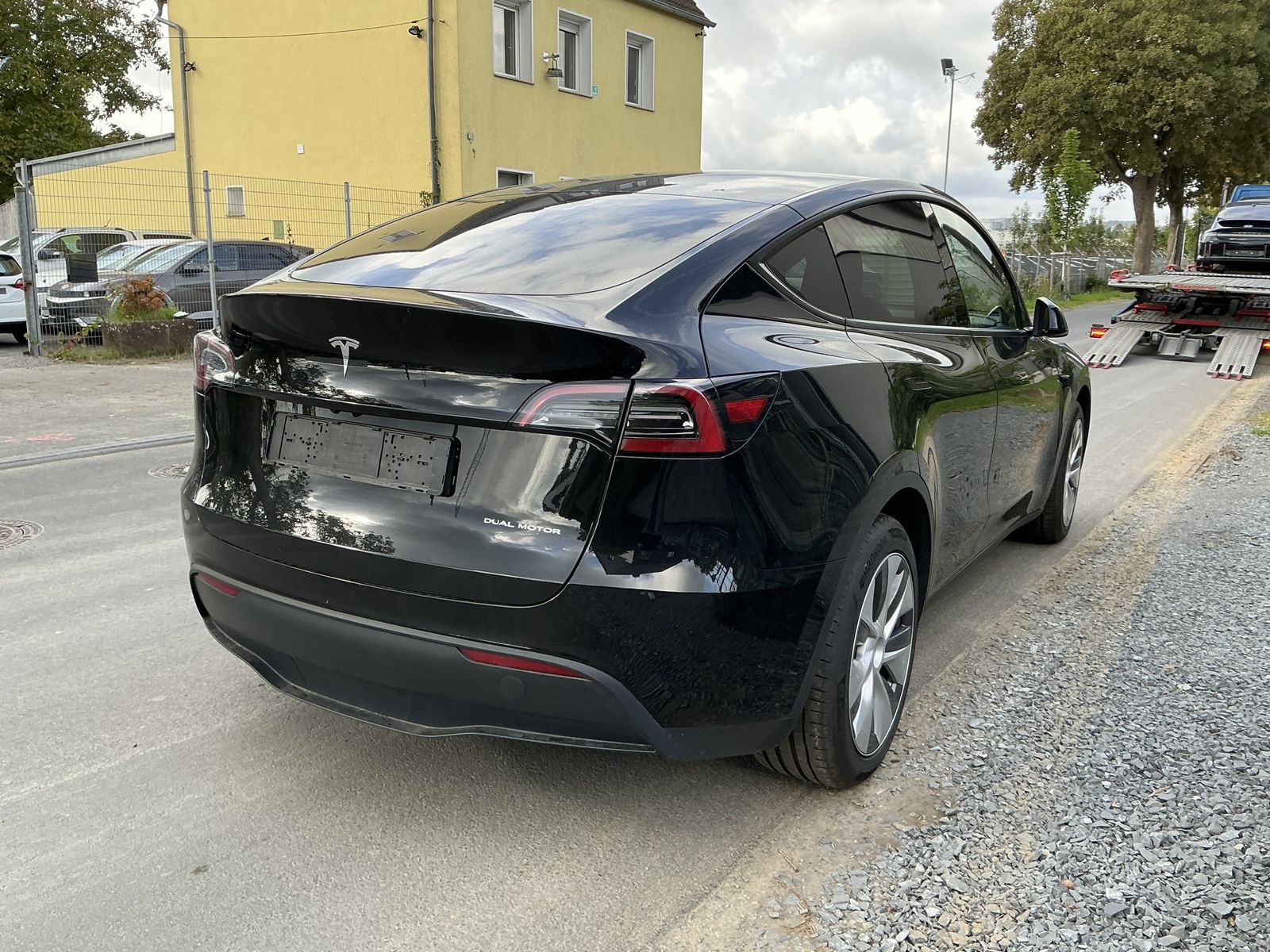 Tesla Model Y Long Range Dual Leder Pano AMDRyzen AWD imagem 2