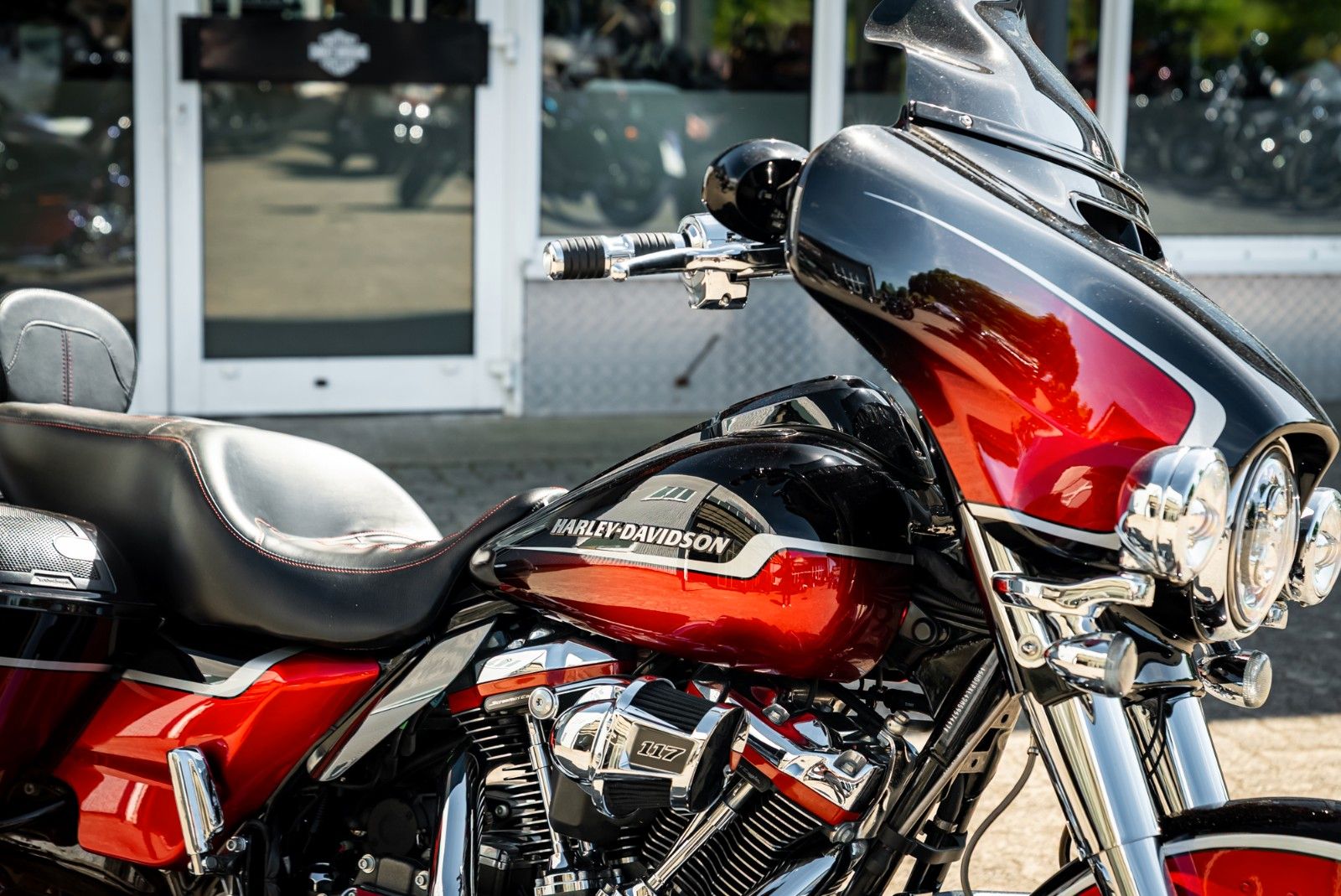 Fahrzeugabbildung Harley-Davidson FLHXSE CVO Street Glide 117 cui - ROCKFORD II