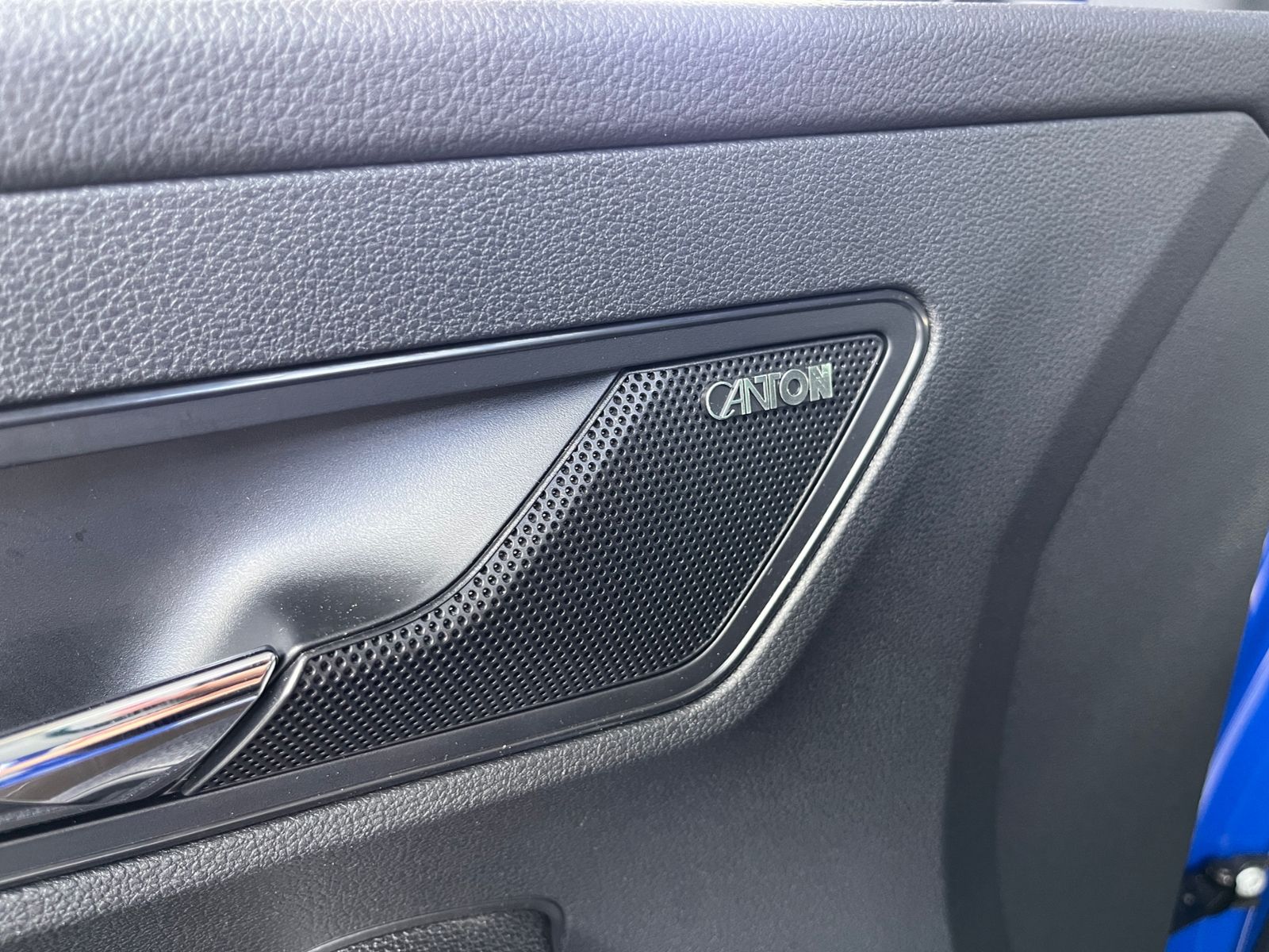 Fahrzeugabbildung SKODA Karoq Clever ACC RFK LED NAVI