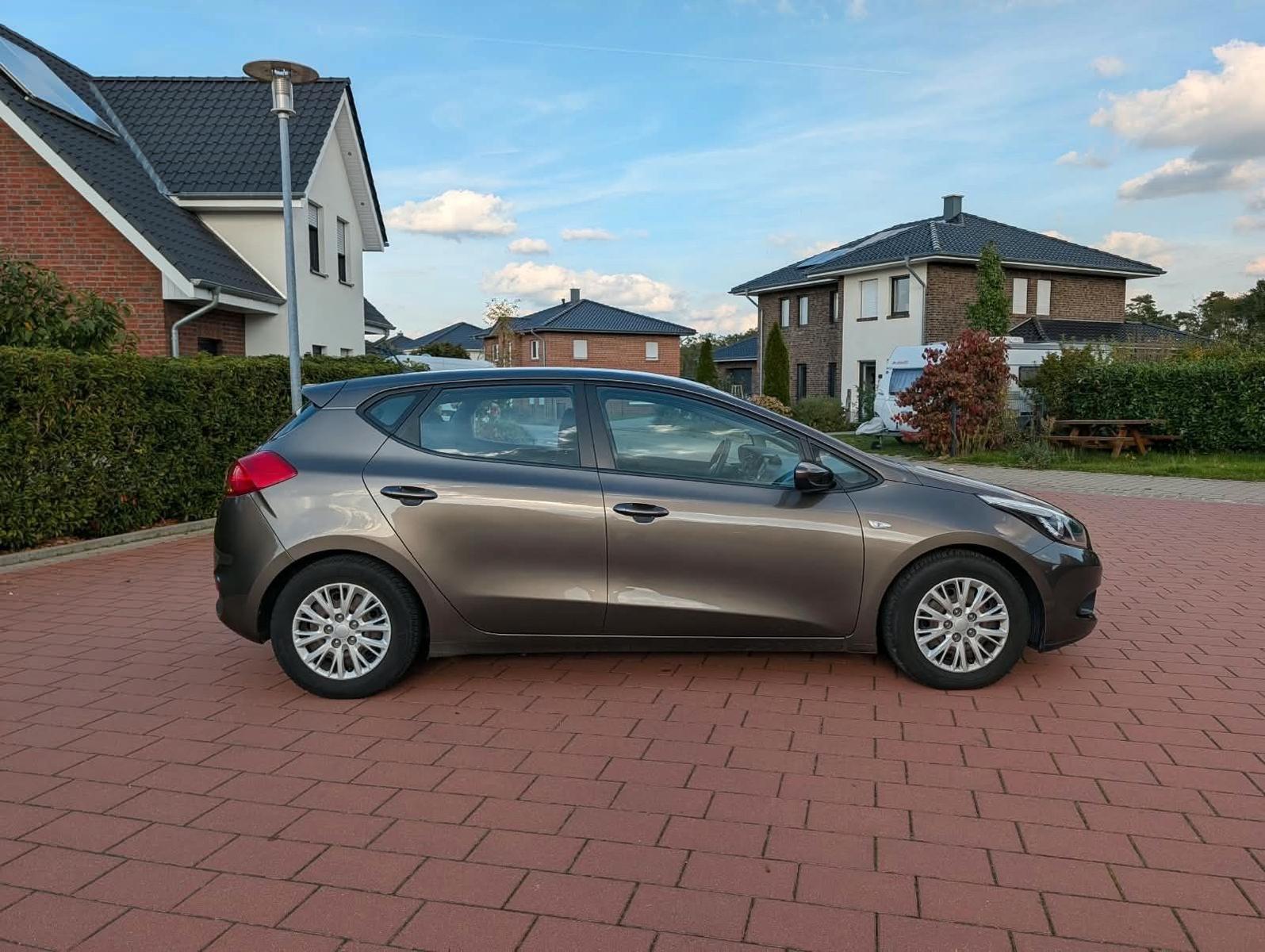 Kia Andere