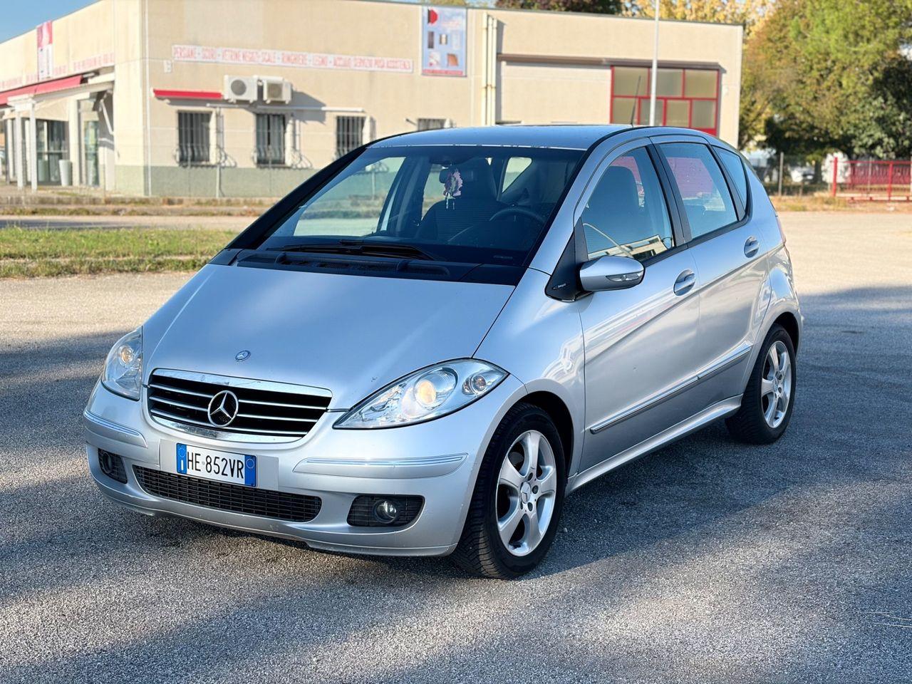 Mercedes-Benz A 180