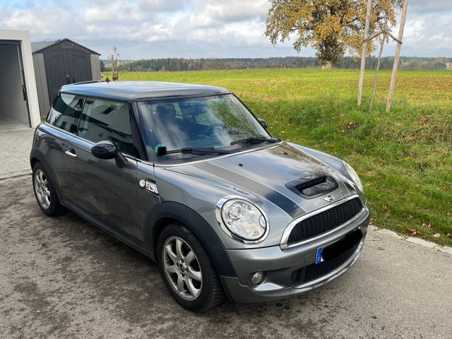 MINI Cooper S,Chili,Xenon,Klimaaut,SHZ,PDC,So+Wi Räd.