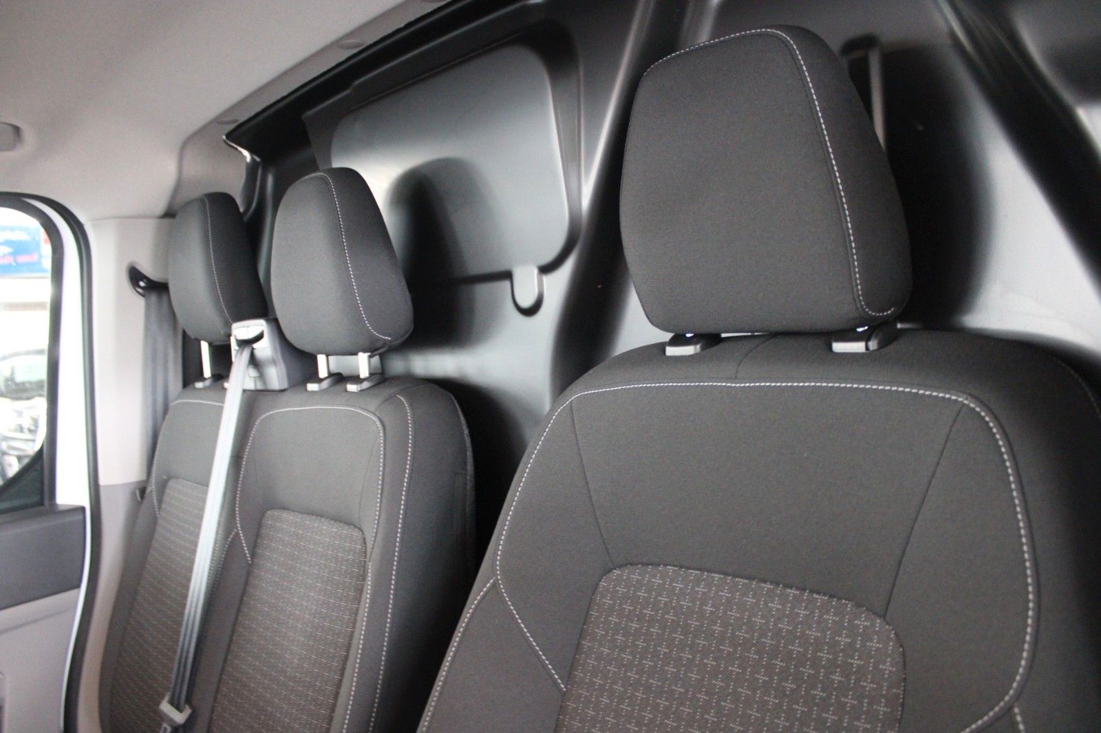 Fahrzeugabbildung Ford Transit Custom L2 TREND AHK TechnologiePaket2