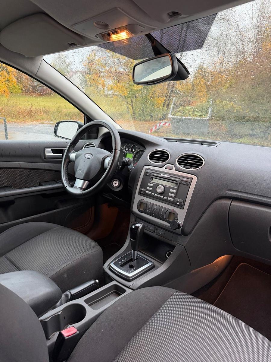 Ford Focus 2006 — photo 9