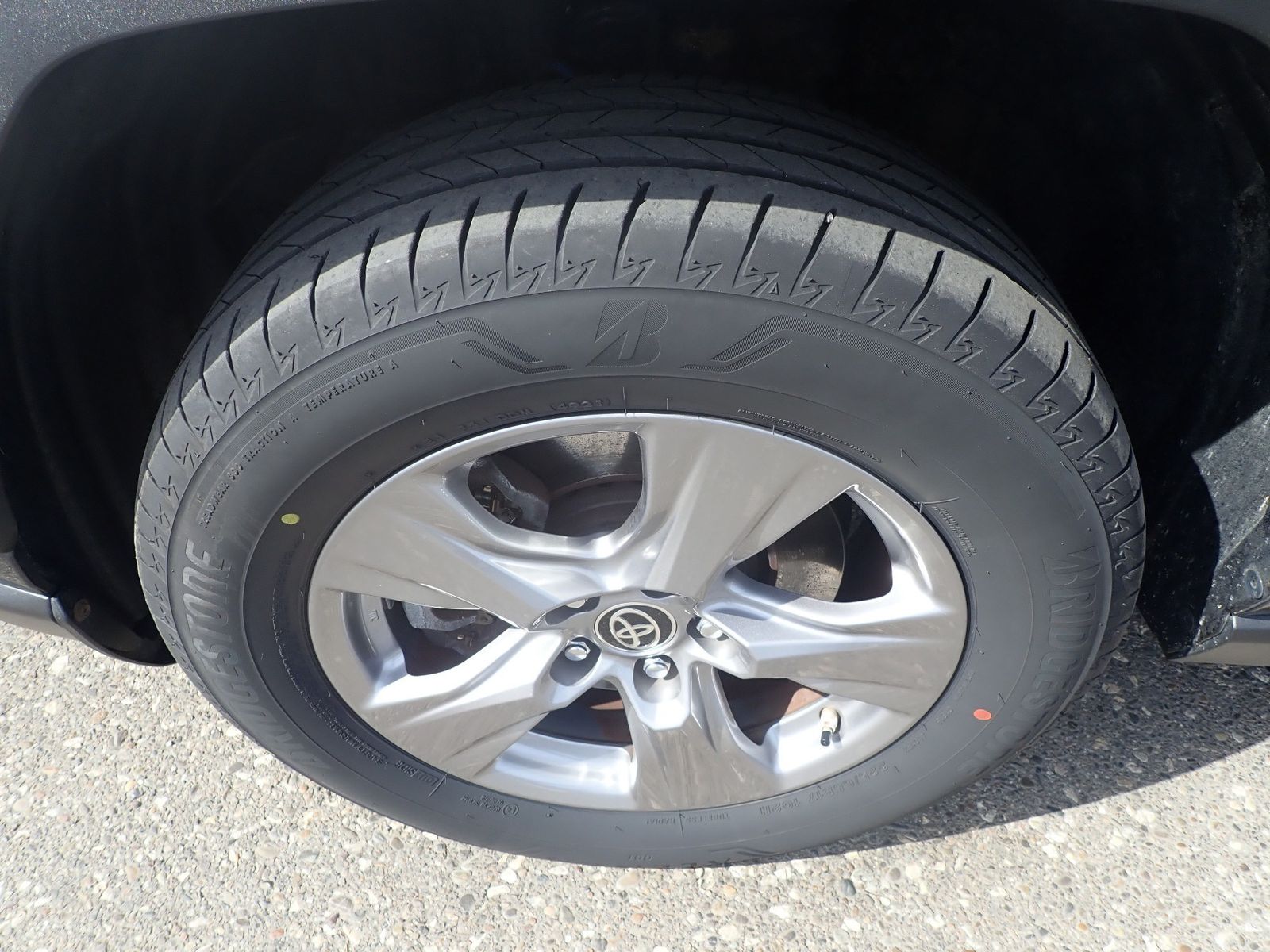 Fahrzeugabbildung Toyota RAV 4 Hybrid 4x2 Comfort