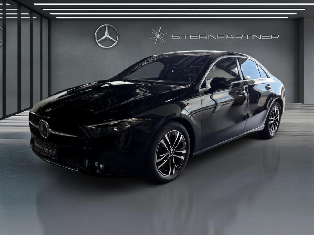 Mercedes-Benz A 180 d LIM.+MBEAM+PANO+BURMESTER+RFK