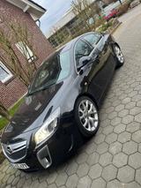 Opel Insignia OPC 4x4 2.8 V6 wenig KM - Opel Insignia aus 2011: Opc