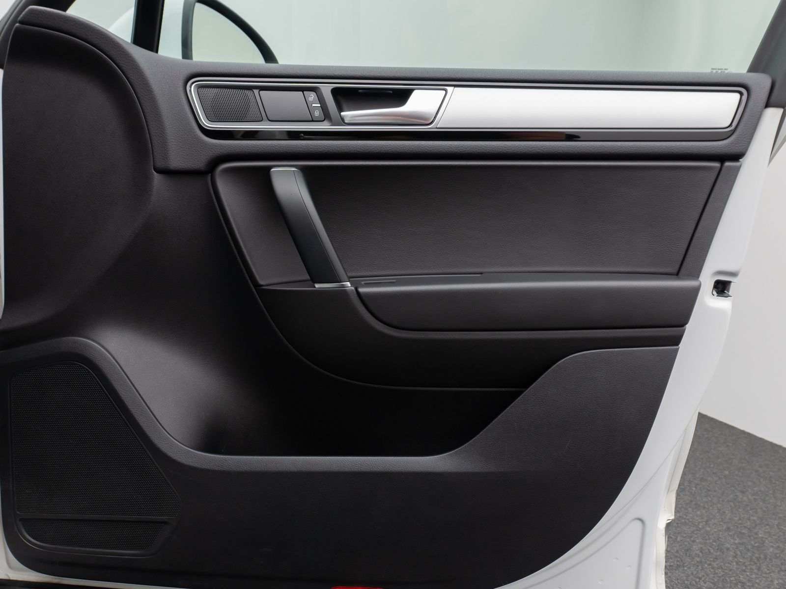 Fahrzeugabbildung Volkswagen Touareg V6 3.0 TDI Terrain Tech 4Motion PDC AHK