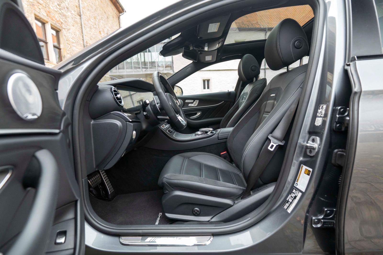 Fahrzeugabbildung Mercedes-Benz E 53 AMG 4Matic+ 360° BURMESTER MBEAM LED TOTW