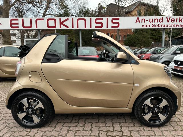 Smart fortwo Cabrio EQ*EXCL*60kW*LEDER*SHZ*KAM*22kW