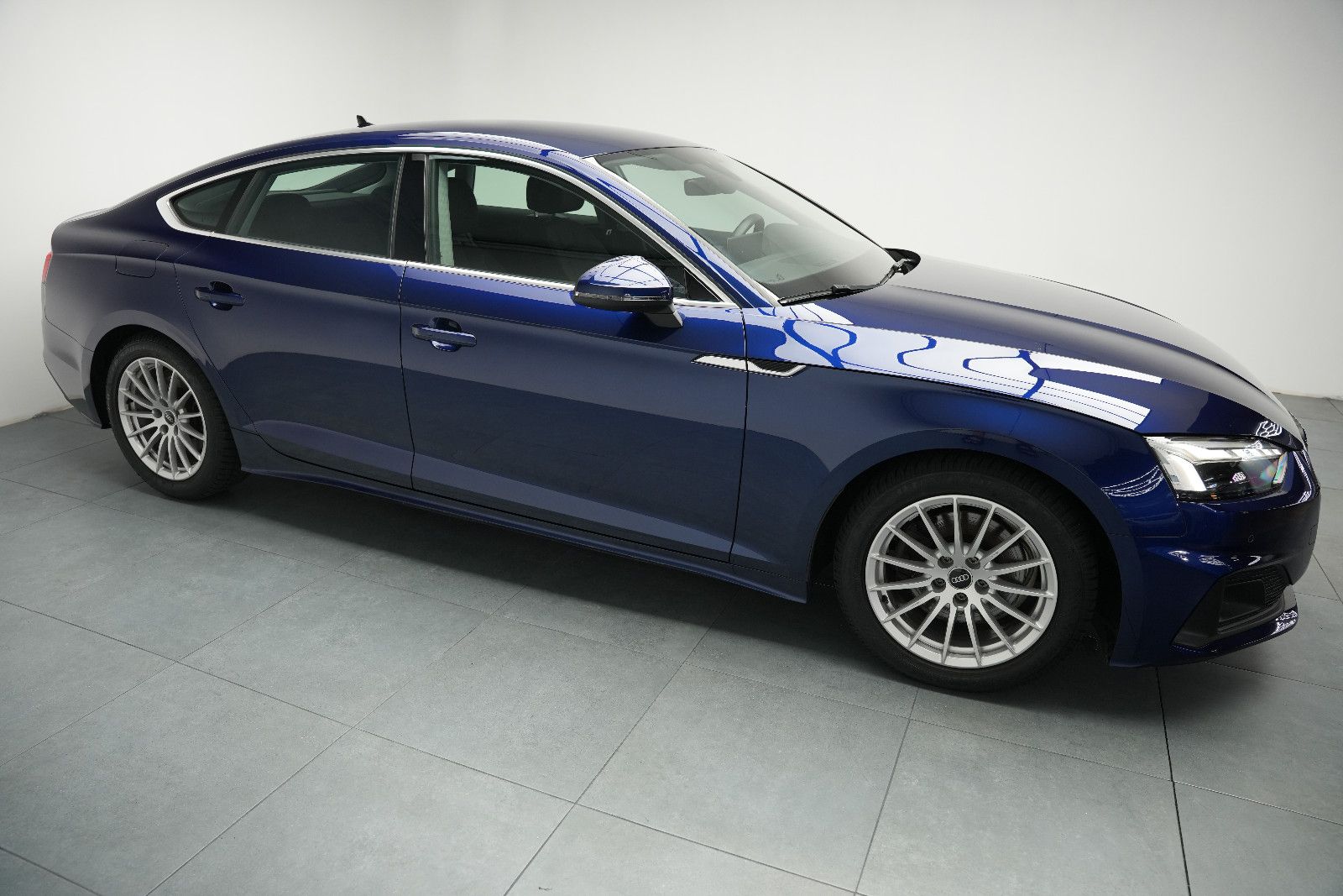 Fahrzeugabbildung Audi A5 Sportback 35 TDI/virtual cockpit/NAVI/LED/CAM