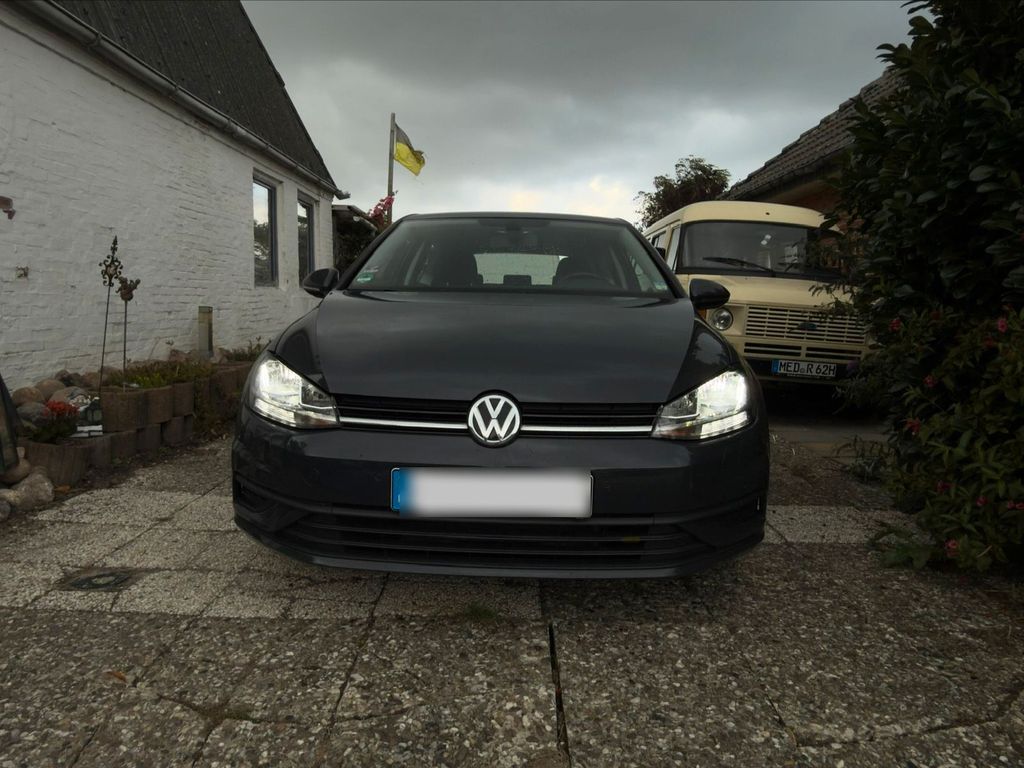 Image of Volkswagen Golf