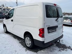 Fahrzeugabbildung Nissan NV200 Kasten KAMERA AHK SCHECKHEFT