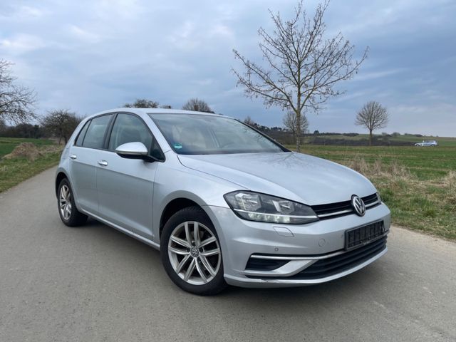 Volkswagen Golf 1.6TDI Comfortli. *NAVI+ACC+PDC+2-ZO.KLIMA*