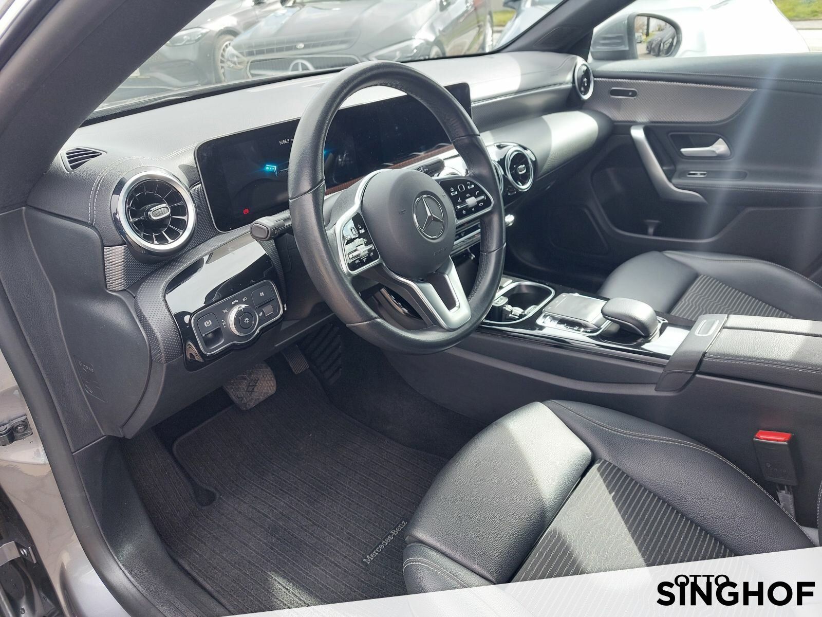 Fahrzeugabbildung Mercedes-Benz CLA 180 Progressive +LED+MBUX+PDC+Navi+Sitzhzg+
