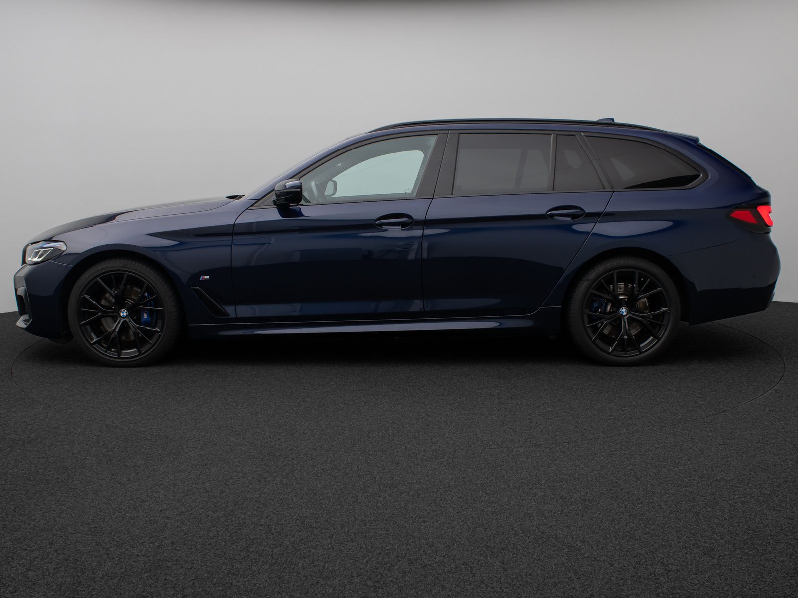 Fahrzeugabbildung BMW 520d xD M Sport FondEnt DAB Kamera Laser H/K 19"
