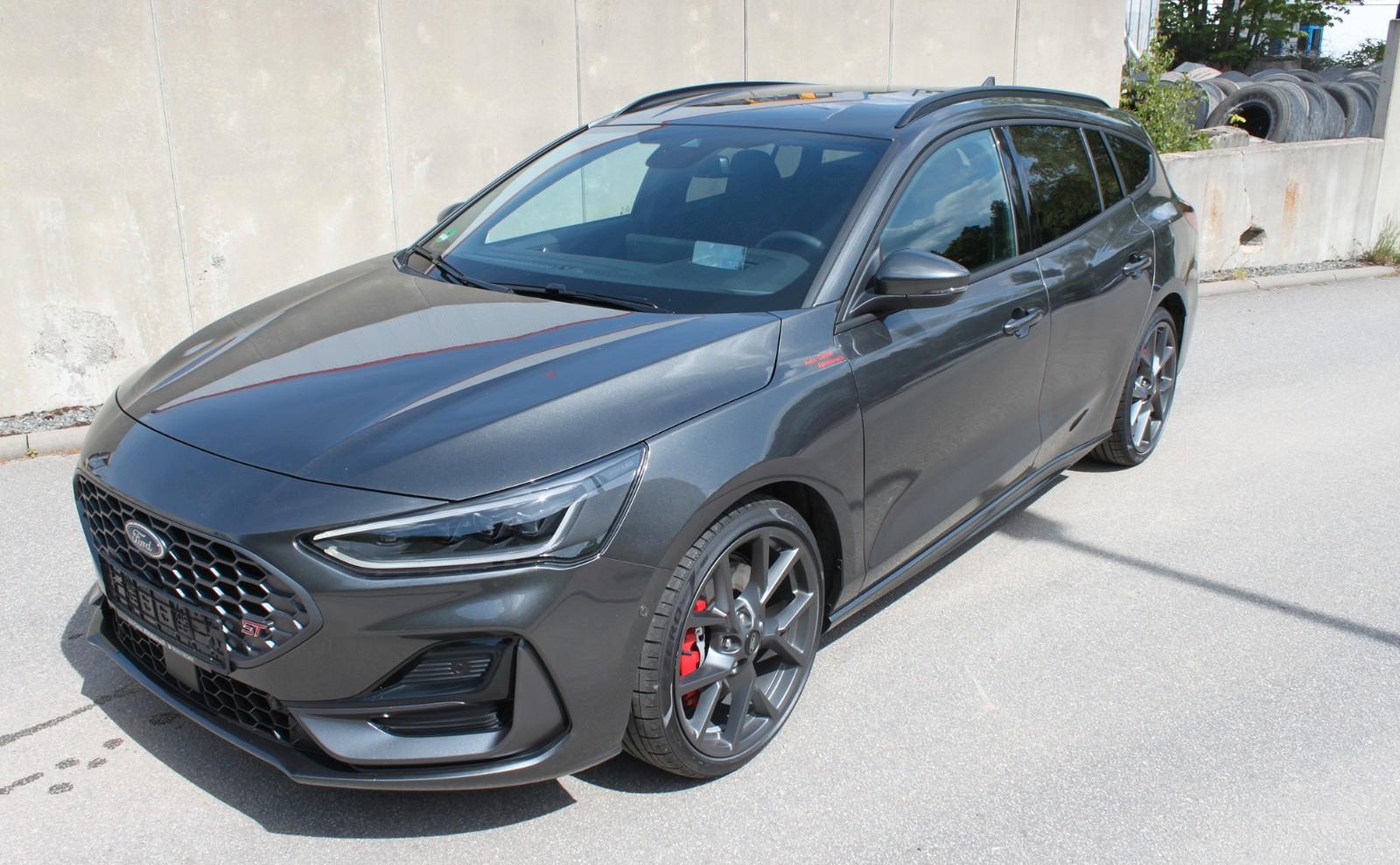 Ford Focus Turnier ST X*Navi*el.Heckkl.*B&O*AGR-Sitz