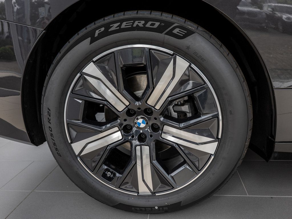 BMW iX - Bild 9