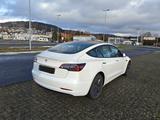 Tesla Model 3 + AHK + TÜV NEU + Vorderachse NEU - Tesla Model 3 AHK Gebrauchtwagen