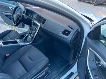 Volvo V60 - 8