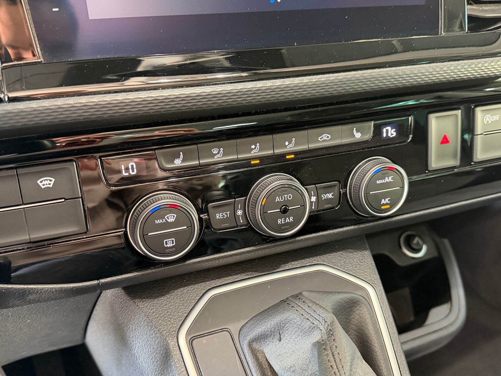 Fahrzeugabbildung Volkswagen T6 Multivan/7-SITZ/VIRTUAL/AUTOMATIK/KAMERA/NAVI