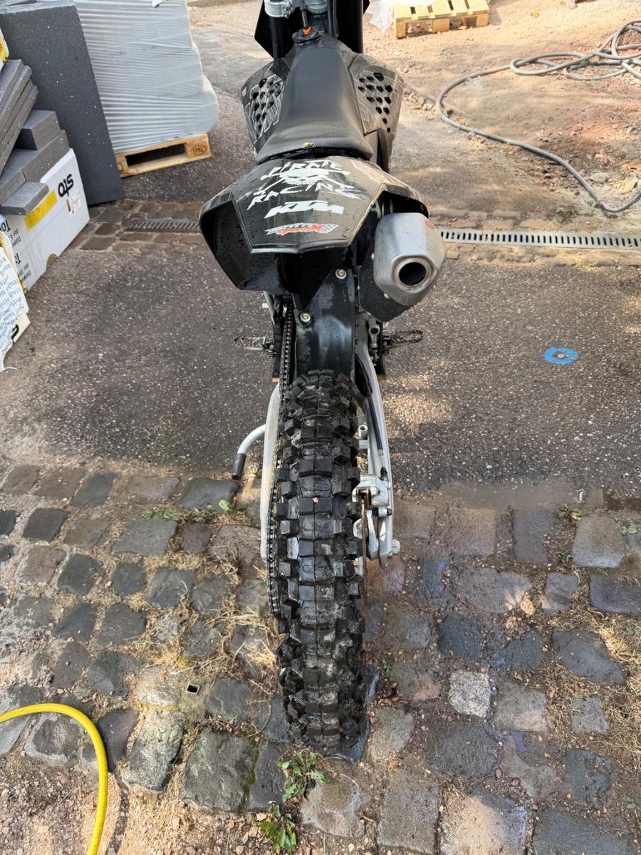 KTM SX 2008 — rear view