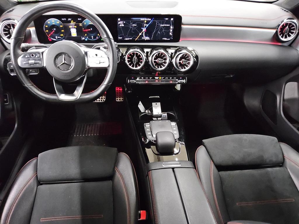 Mercedes-Benz CLA 220