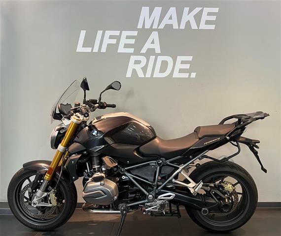 BMW R 1200 R sehr wenig Kilomter!!!