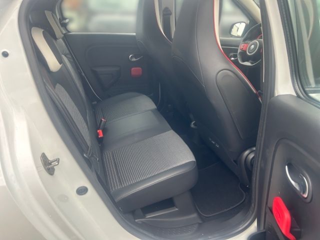 Fahrzeugabbildung Renault Twingo Luxe 0.9 TCe 90 Sportpaket Soundsystem Kl