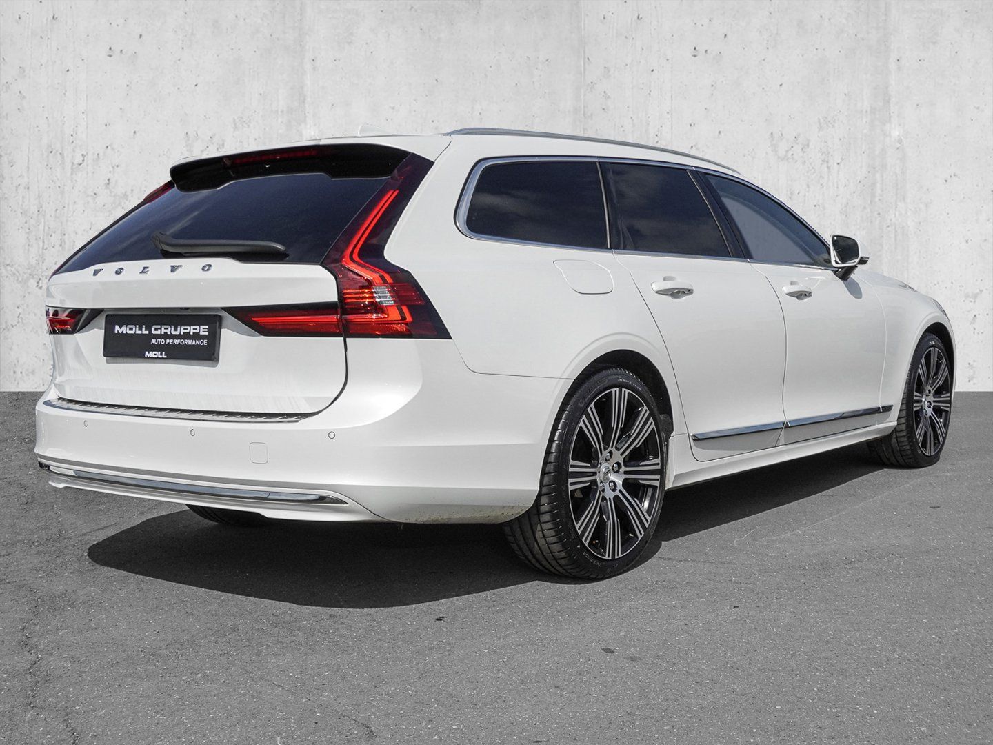 Volvo V90 B4 B Plus Bright STANDHZG PANO H&K 20ZOLL LE foto 4