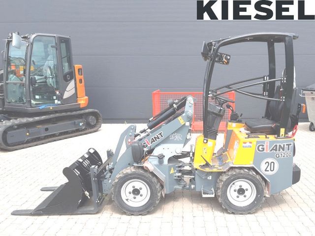 Autres Giant G1200 Kompaktlader