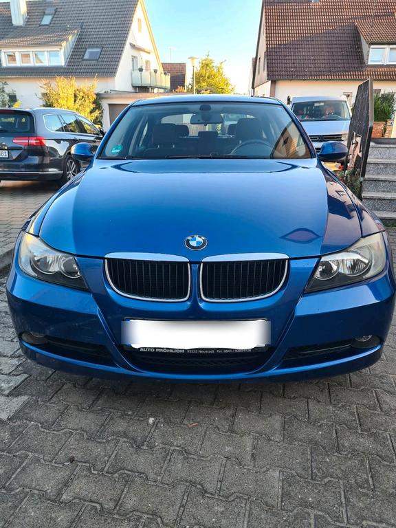 BMW 320
