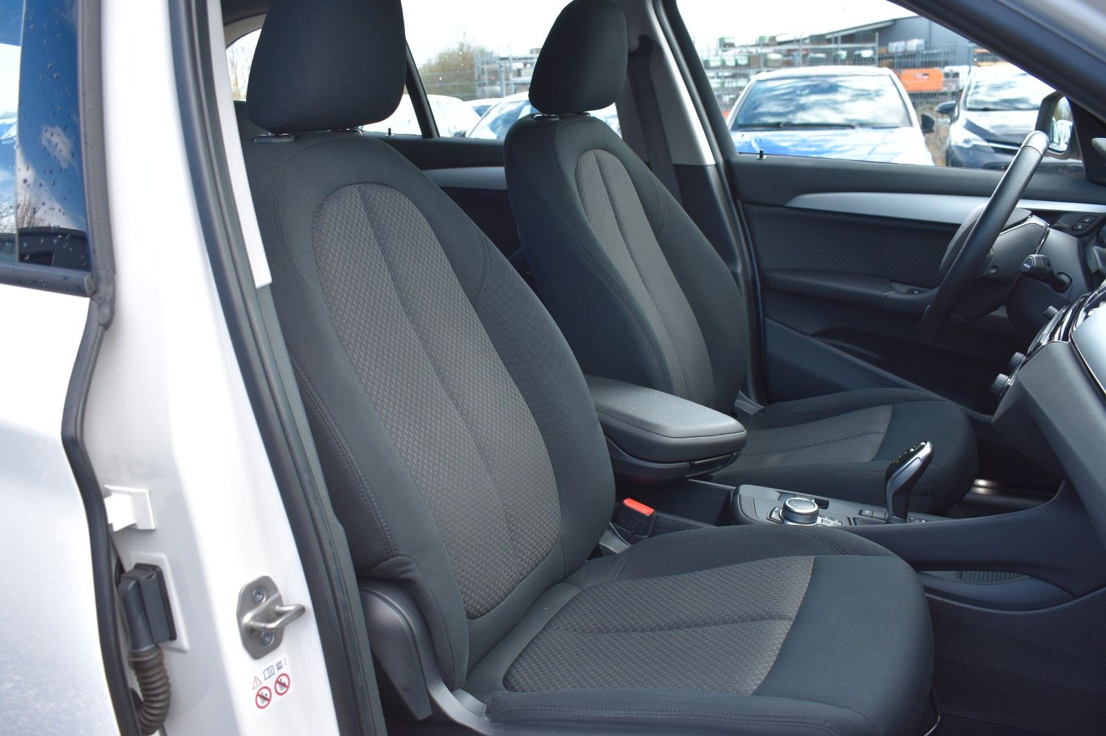 Fahrzeugabbildung BMW X1 xDrive 20 d Advantage AHK H&K