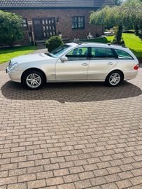 Mercedes E 200 - 2
