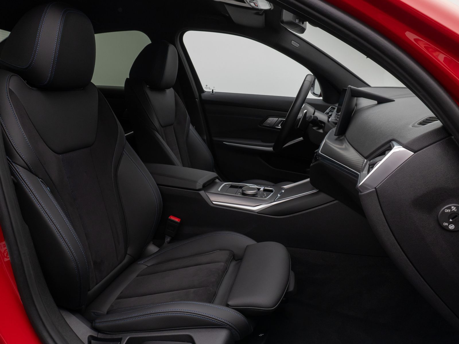 Fahrzeugabbildung BMW 330e M Sport HUD DAB PDC Geschwindigkeitsreg