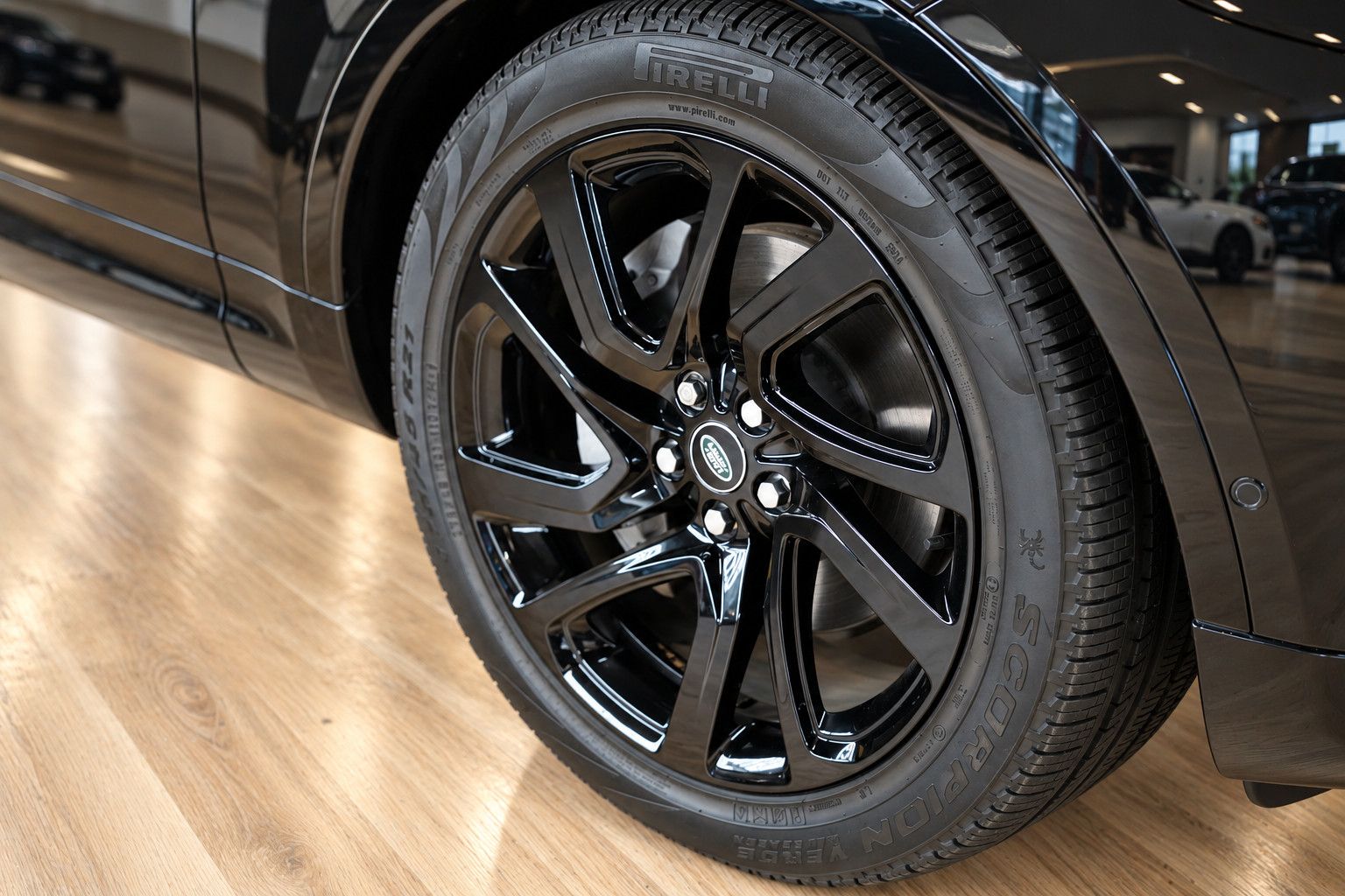 Fahrzeugabbildung Land Rover Discovery R-Dynamic AWD/7-SITZER/360'°Cam/AHK