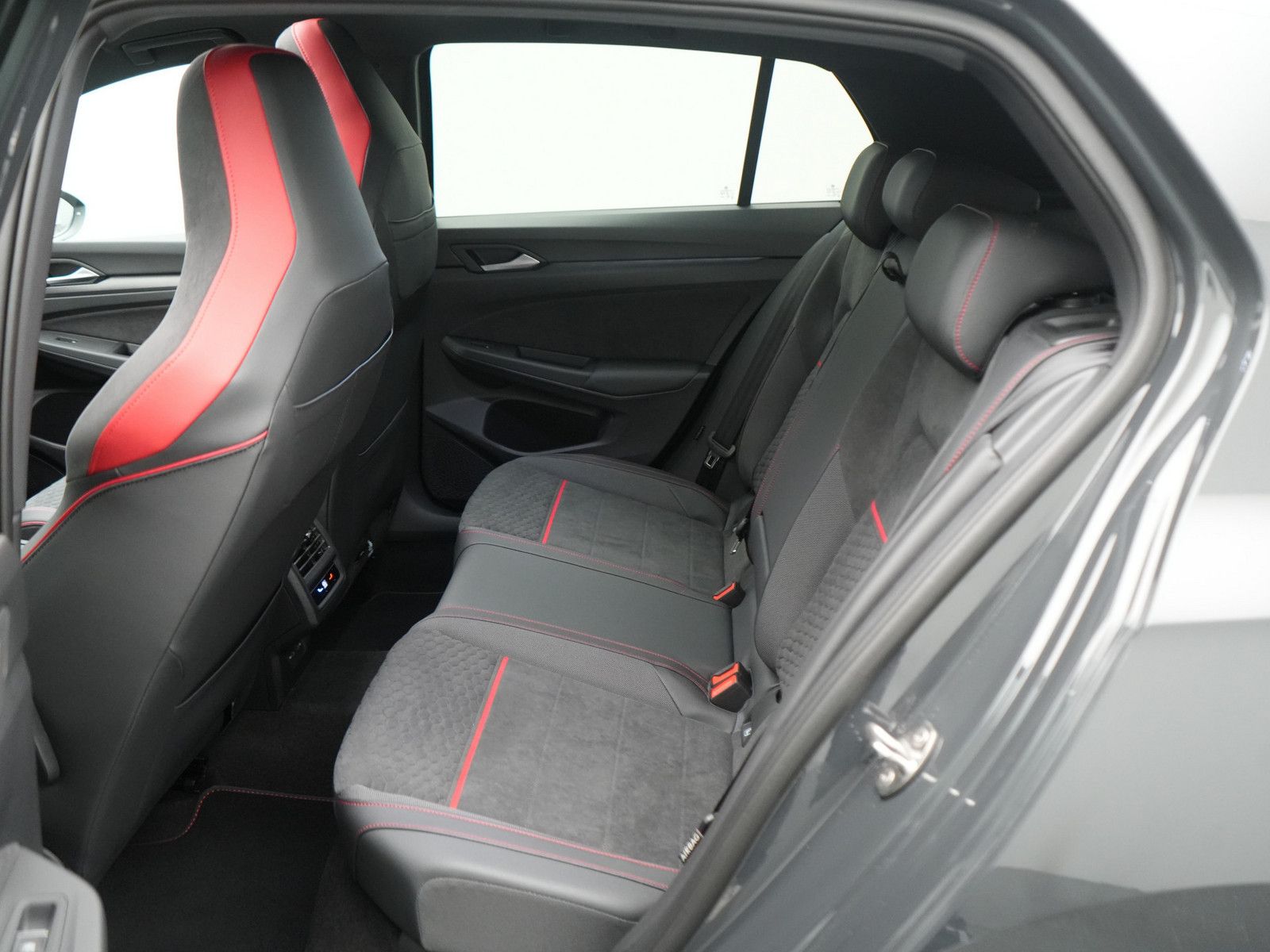 Volkswagen Golf VIII GTI Clubsport FAHRSCHULE PANO MATRIX foto 17