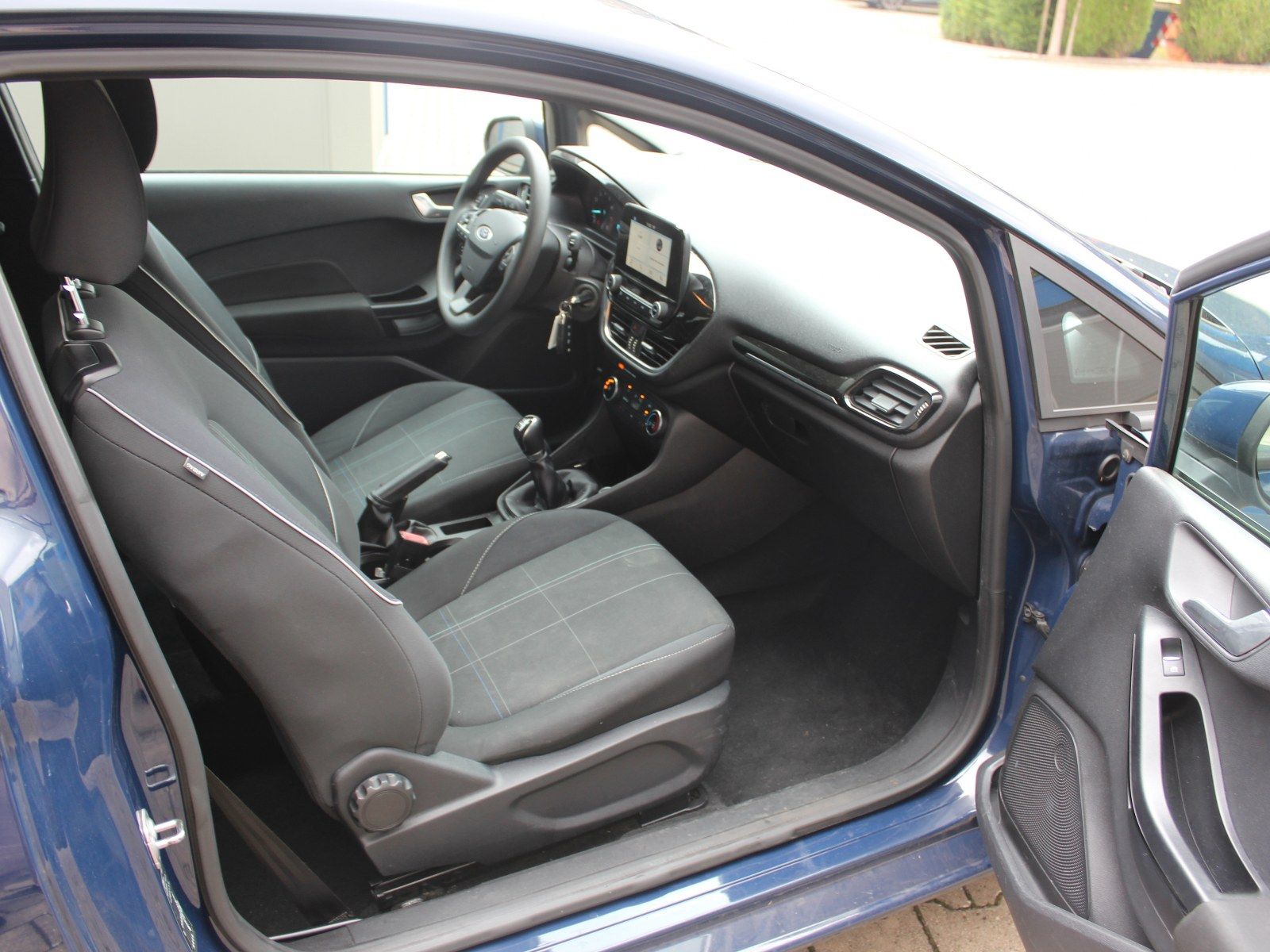 Fahrzeugabbildung Ford Fiesta Cool & Connect 1,1