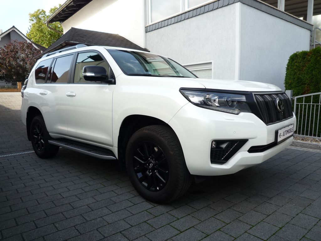 Image of Toyota Land Cruiser