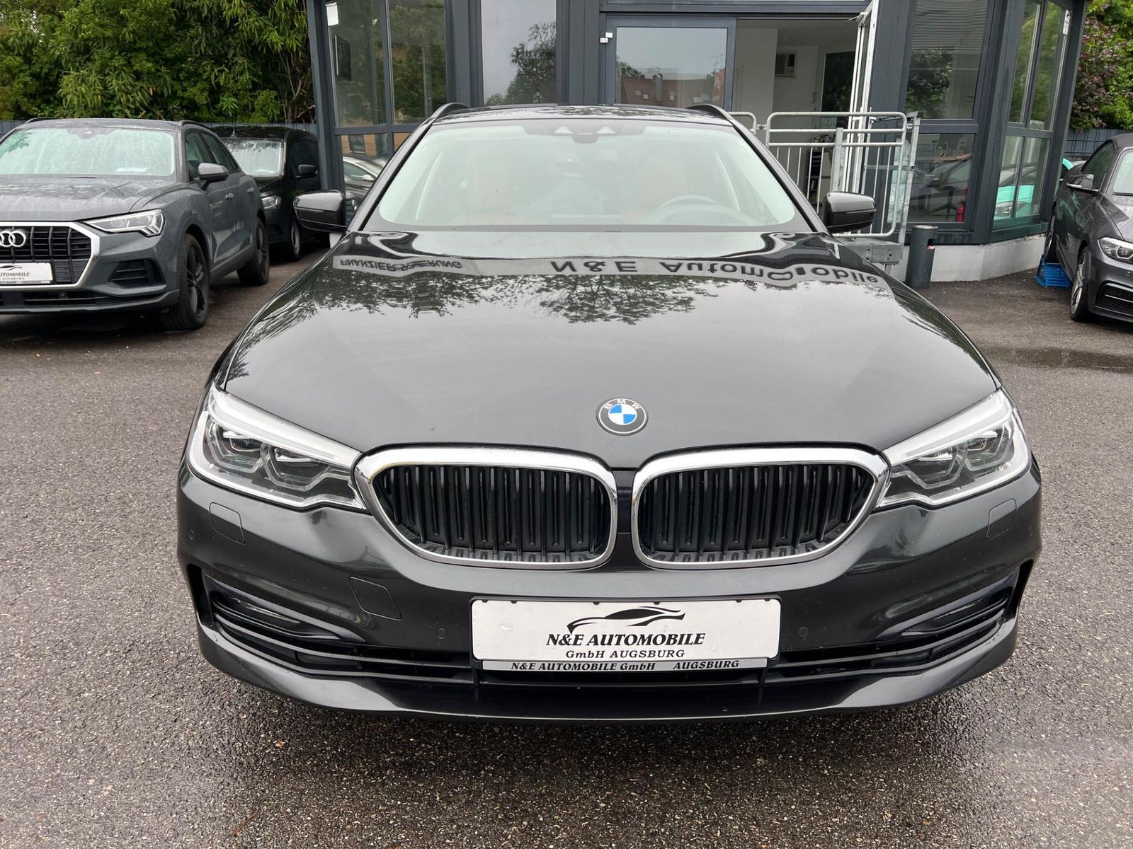 BMW 530 d xDrive Sport Line*HeadUp*Pano*AHK*