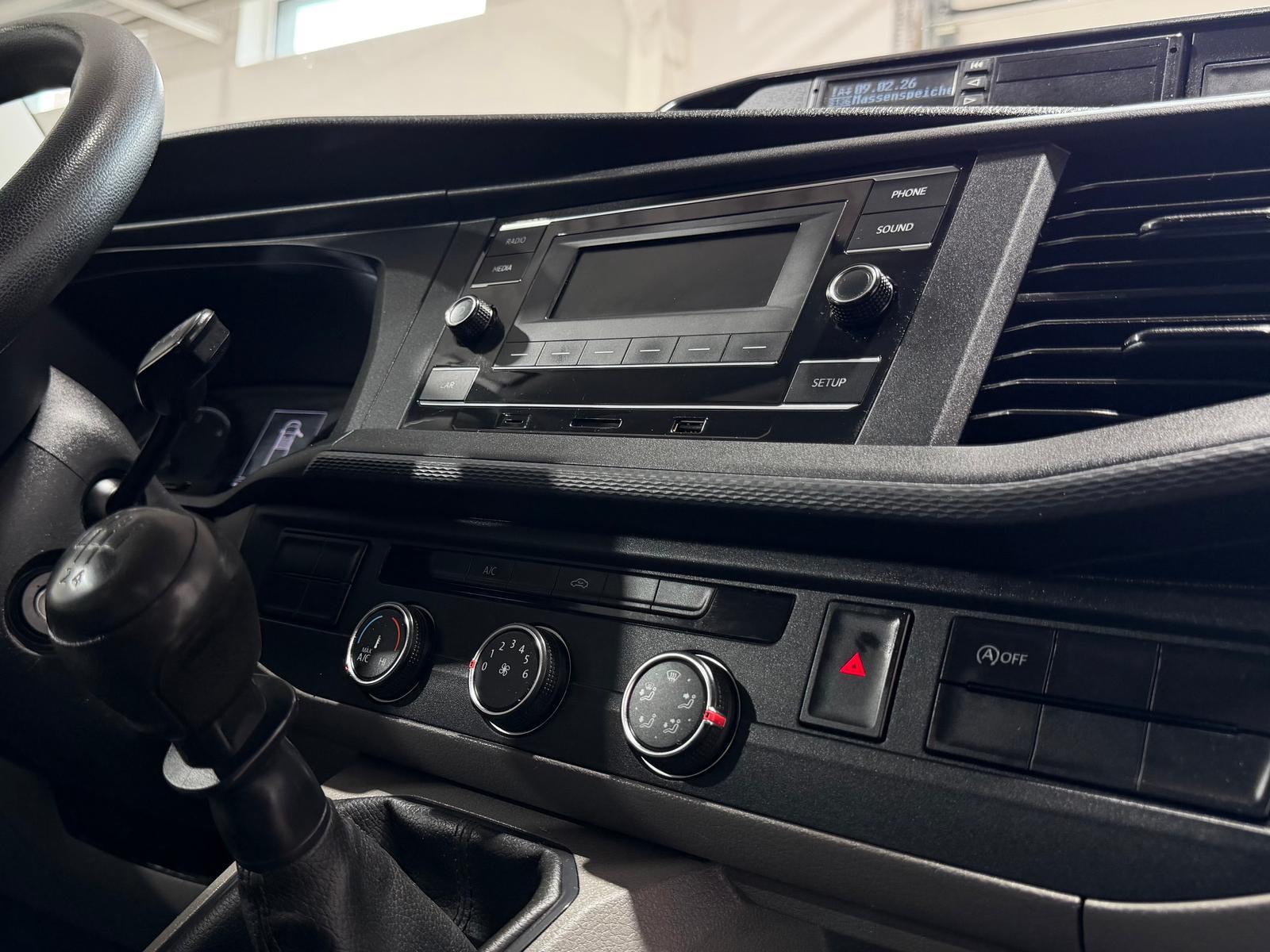 Volkswagen T6.1 Pritsche-Doka (6-Si.),Klima,Radio,AHK