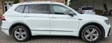 Volkswagen Tiguan Allspace 2.0 TSI R-Line-NAV-PAN-HUD-AHK - Volkswagen Tiguan Allspace R-Line mit Benzin-Antrieb