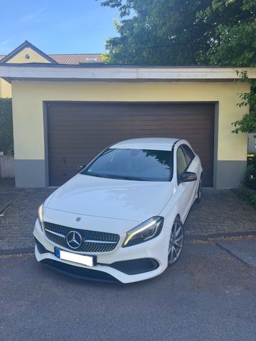 MERCEDES-BENZ A 220 - AMG Line*Tüv Neu*Scheckheft*Peak Edition