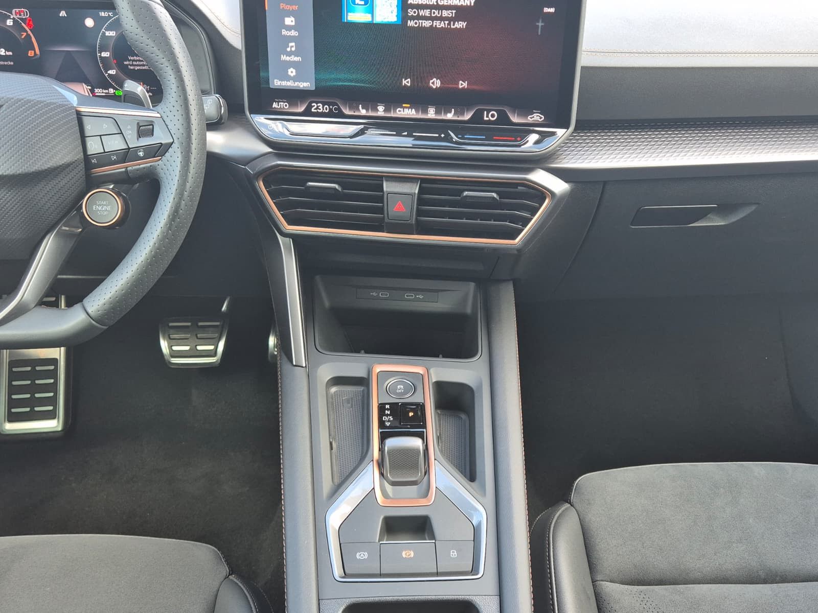 Fahrzeugabbildung CUPRA Formentor 1.5 eTSI SENNHEISER*EGDE*DYNAMIC*KAM