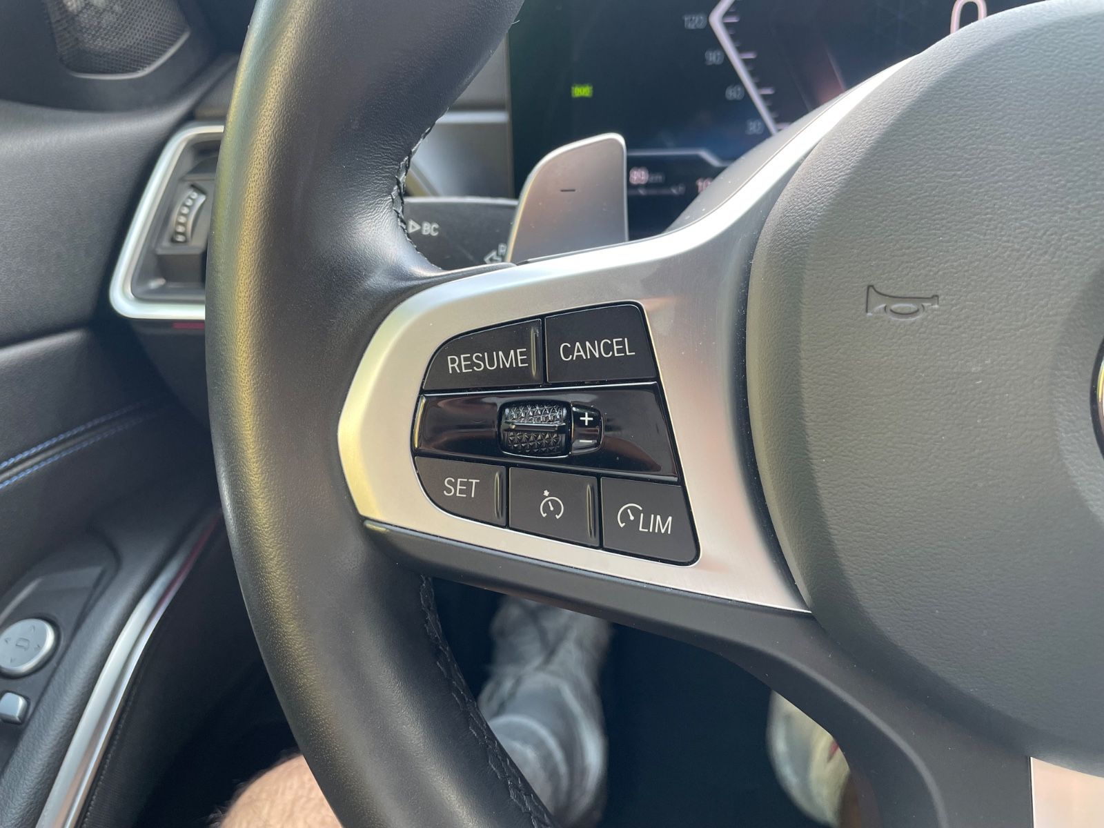 BMW 330 d xDrive M Sport Glasdach Head Up 360°Kamera foto 16