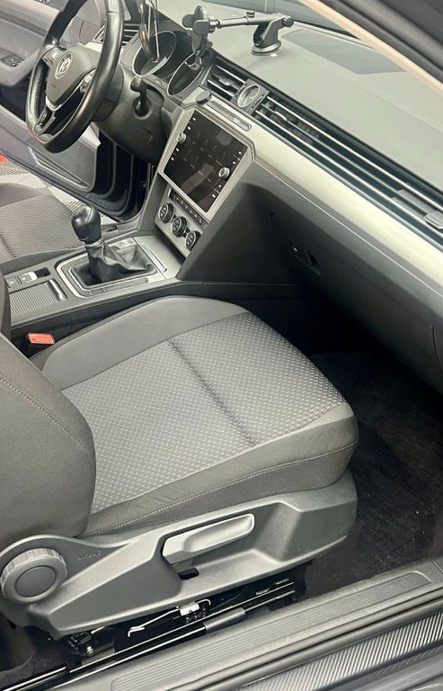 Image of Volkswagen Passat Variant