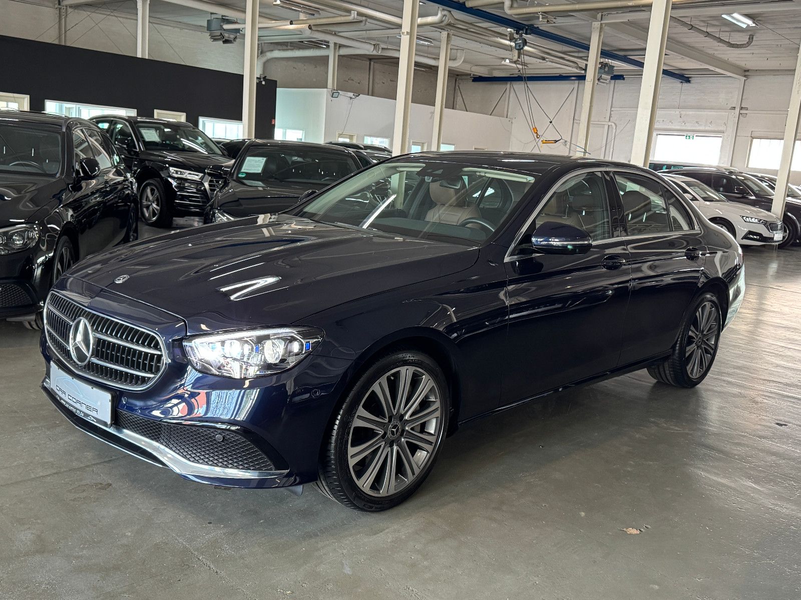 Fahrzeugabbildung Mercedes-Benz E 450 4MATIC 9G-TRONIC 2X AVANTGARDE FACELIFT