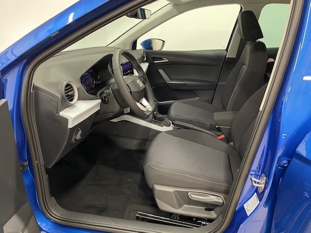 Fahrzeugabbildung SEAT Arona Road Edition AHK Kamera LED Navi SpurASS