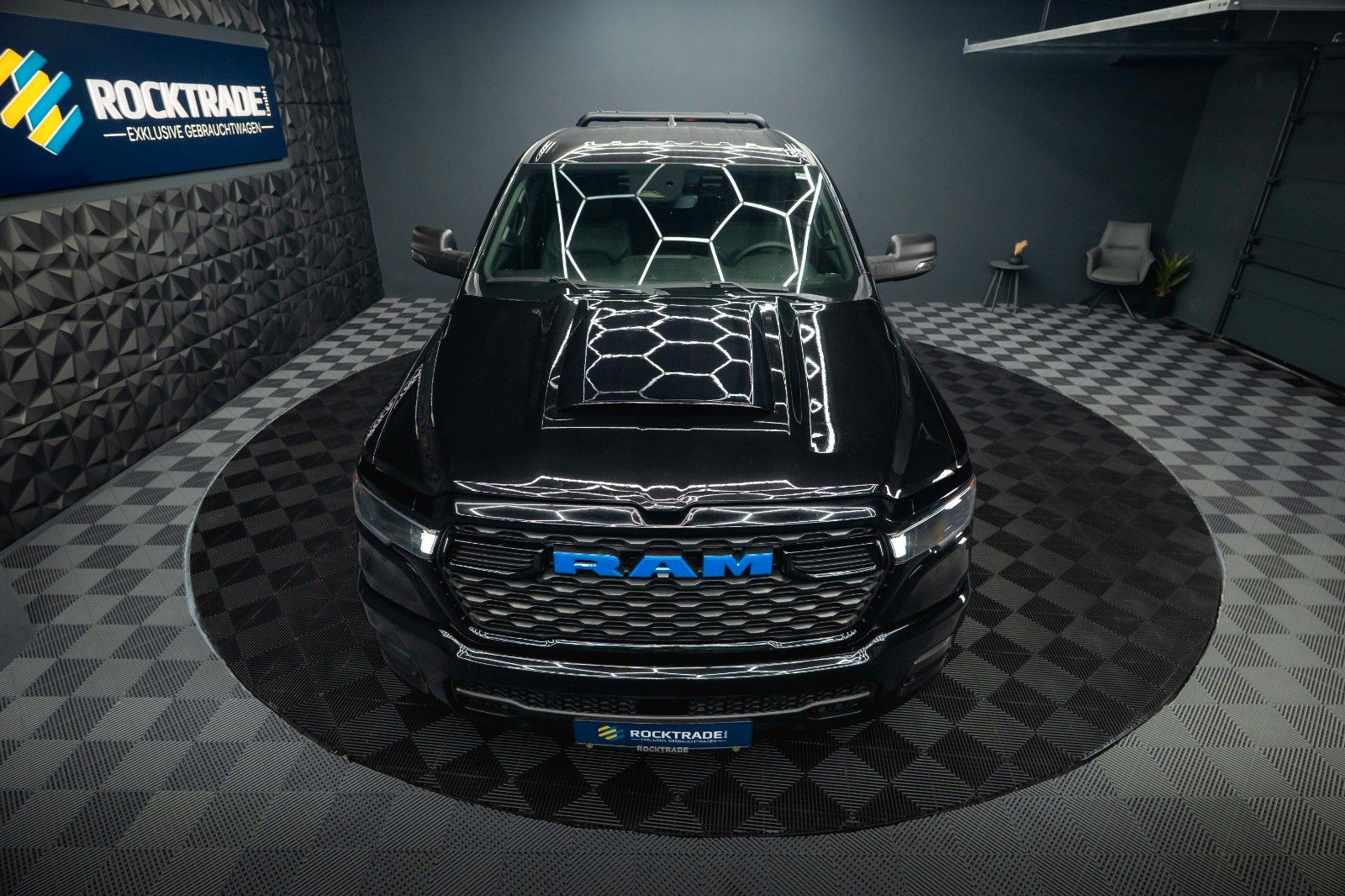 Fahrzeugabbildung Dodge RAM 3.0 MY 25 TWIN TURBO BLACK EDITION *LED*ACC*